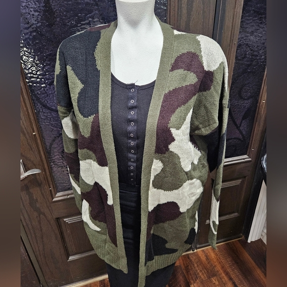 Workshop Republic Clothing Olive Green Camouflage Cardigan - Picture 1 of 5